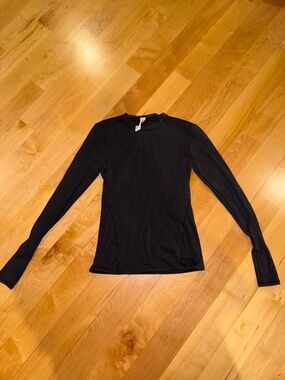 Lululemon S black long sleeve shirt ONLY WORN ONCE!!!